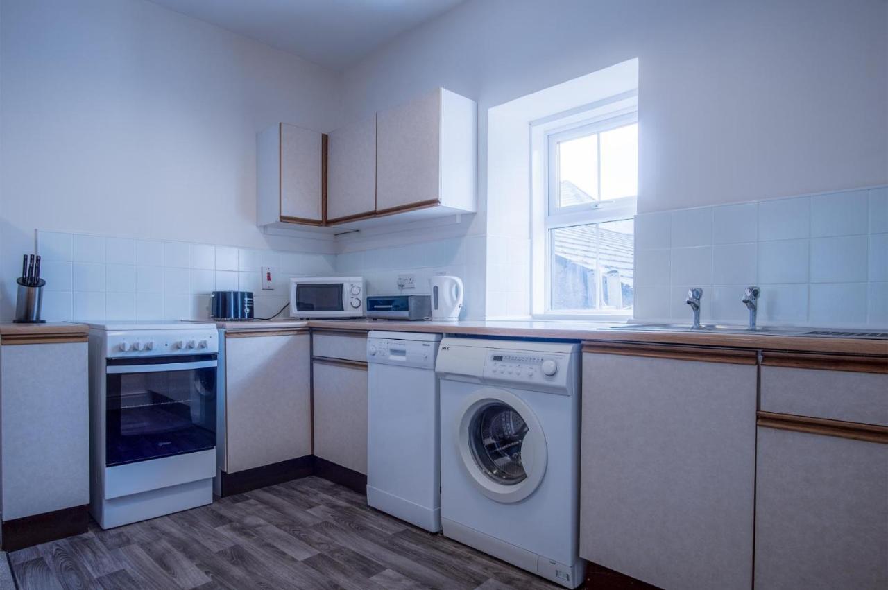 Dragons Den - 2 Bedroom Apartment - Тенби Экстерьер фото